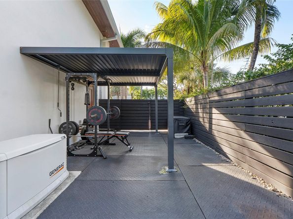 500 NE 14th Ave, Fort Lauderdale FL 33301