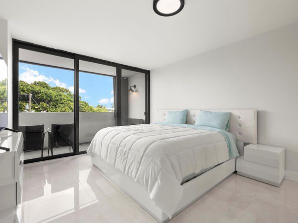 5600 N Flagler Drive 207, West Palm Beach FL 33407