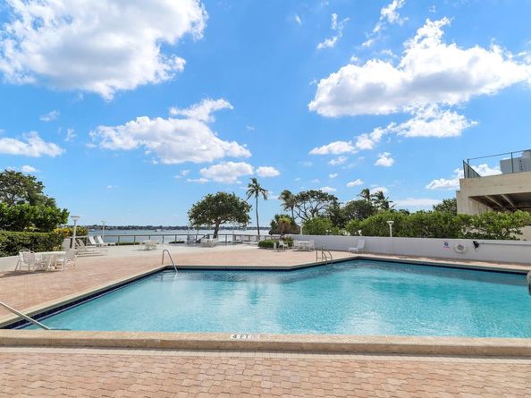 5600 N Flagler Drive 207, West Palm Beach FL 33407