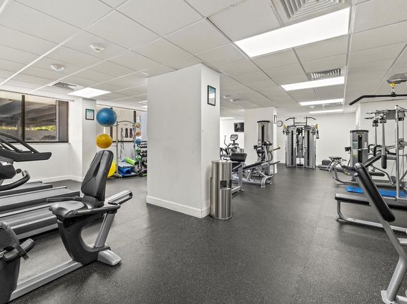 5600 N Flagler Drive 207, West Palm Beach FL 33407