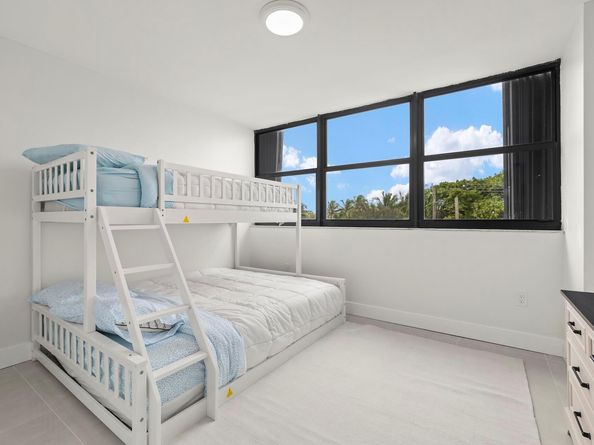 5600 N Flagler Drive 207, West Palm Beach FL 33407