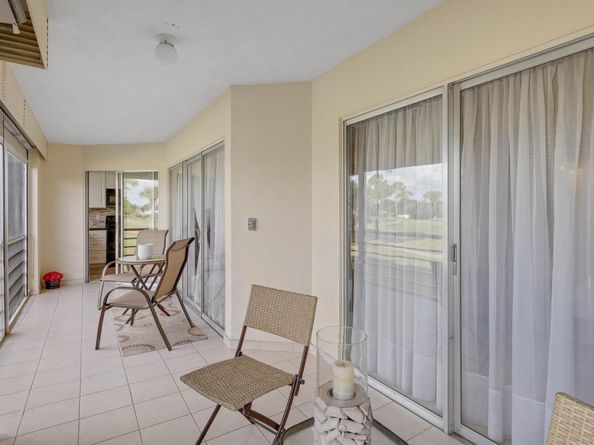 3836 Via Poinciana 205, Lake Worth FL 33467