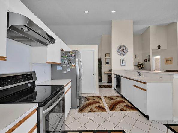 7312 NW 83rd Way, Tamarac FL 33321