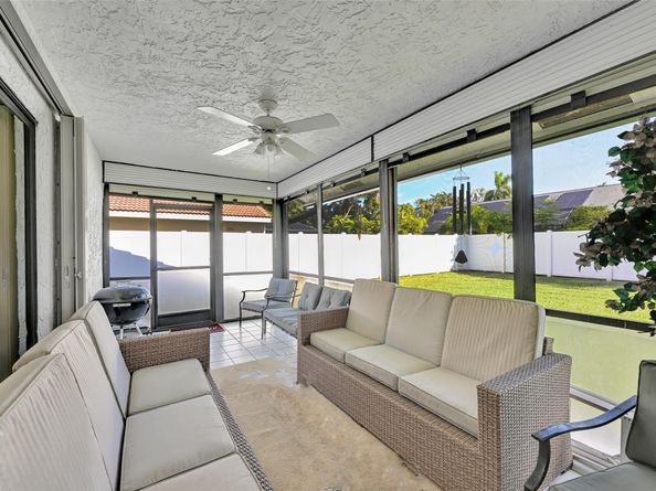 7312 NW 83rd Way, Tamarac FL 33321