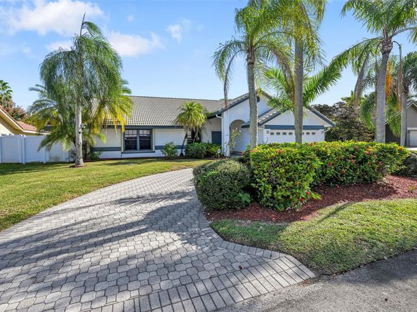 7312 NW 83rd Way, Tamarac FL 33321