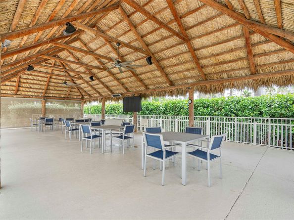 1100 S Ocean Blvd D16, Pompano Beach FL 33062