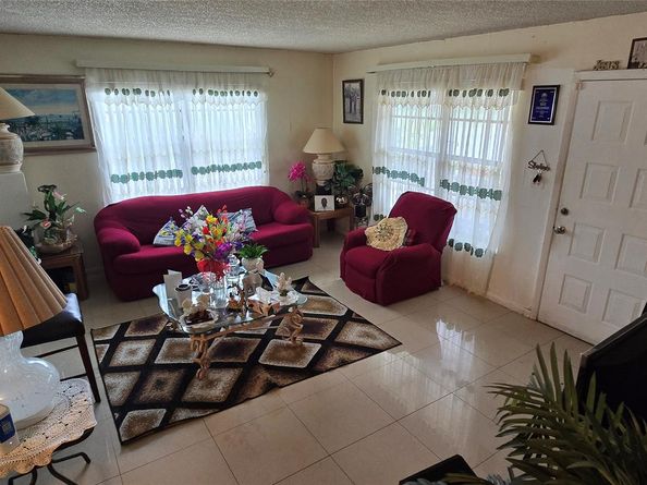 17230 NW 10th Ct, Miami FL 33169