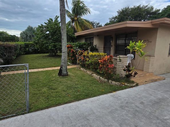 17230 NW 10th Ct, Miami FL 33169