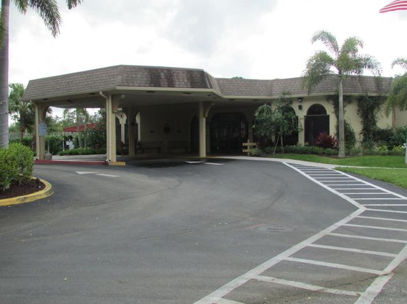 3755 Via Poinciana 203, Lake Worth FL 33467