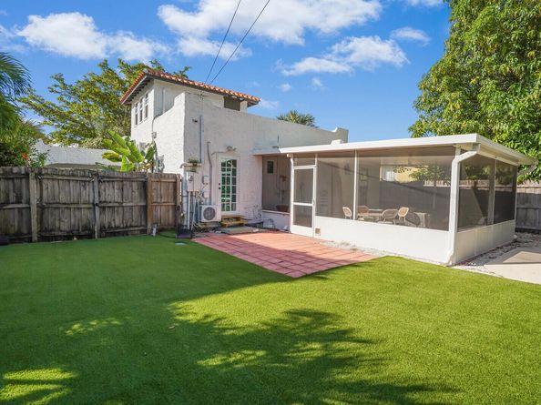 529 34th Street, West Palm Beach FL 33407