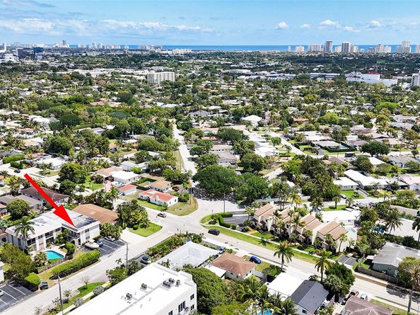 1581 NE 34th Ct 215, Oakland Park FL 33334