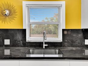 1581 NE 34th Ct 215, Oakland Park FL 33334