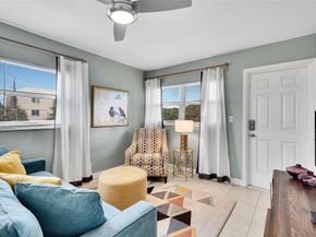 1581 NE 34th Ct 215, Oakland Park FL 33334