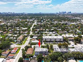 1581 NE 34th Ct 215, Oakland Park FL 33334