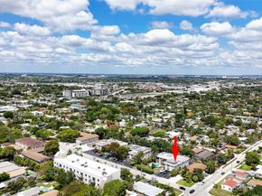 1581 NE 34th Ct 215, Oakland Park FL 33334