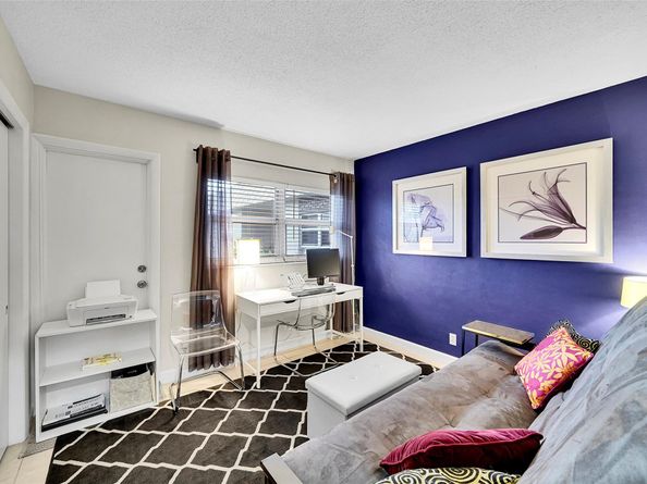 1581 NE 34th Ct 215, Oakland Park FL 33334