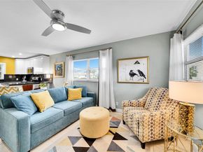 1581 NE 34th Ct 215, Oakland Park FL 33334