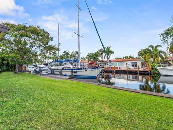 909 Guava Isle, Fort Lauderdale FL 33315