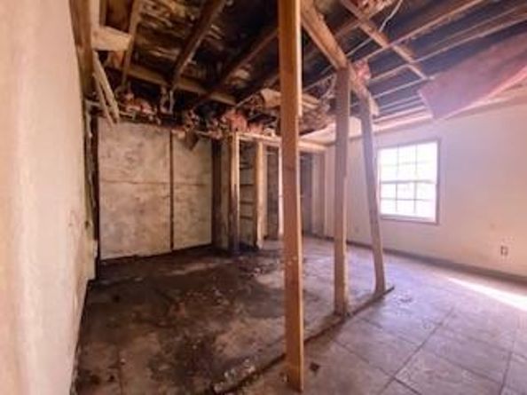 25 NW 50th Ave, Miami FL 33126