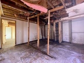 25 NW 50th Ave, Miami FL 33126