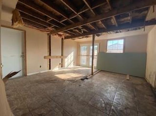 25 NW 50th Ave, Miami FL 33126