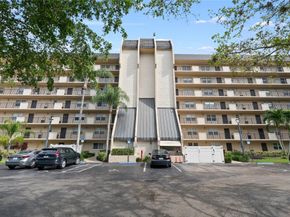 3300 W Rolling Hills Circle 610, Davie FL 33328