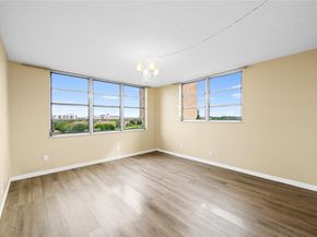 3300 W Rolling Hills Circle 610, Davie FL 33328