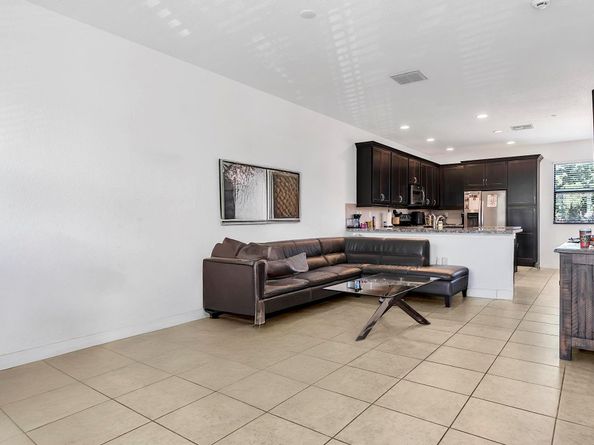 11303 SW 15th St, Pembroke Pines FL 33025