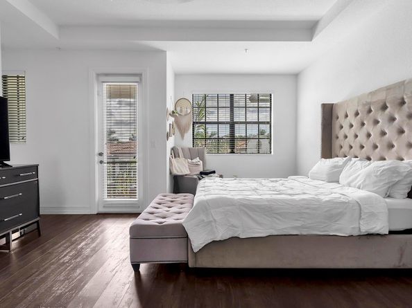 11303 SW 15th St, Pembroke Pines FL 33025