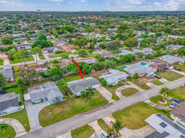 4368 Fuschia Circle N, Palm Beach Gardens FL 33410