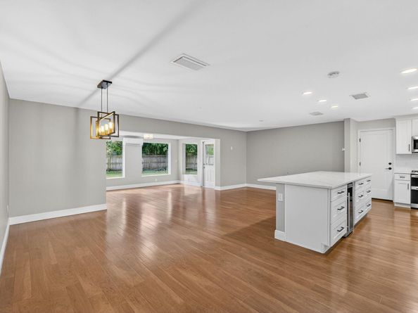 4368 Fuschia Circle N, Palm Beach Gardens FL 33410