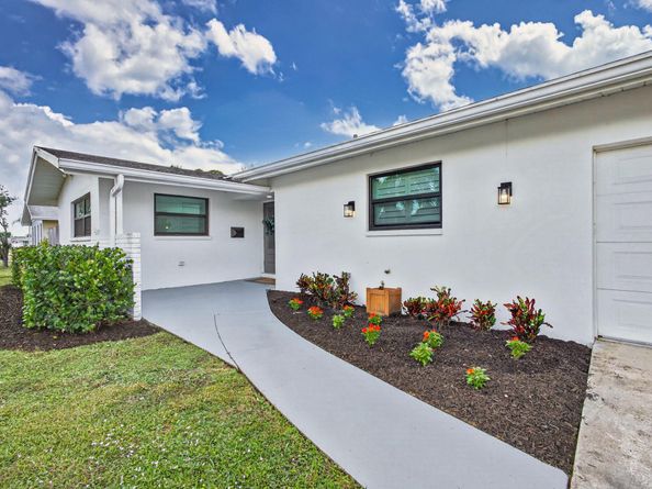 4368 Fuschia Circle N, Palm Beach Gardens FL 33410