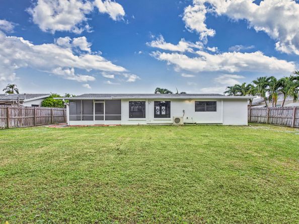 4368 Fuschia Circle N, Palm Beach Gardens FL 33410