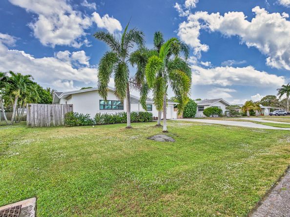 4368 Fuschia Circle N, Palm Beach Gardens FL 33410