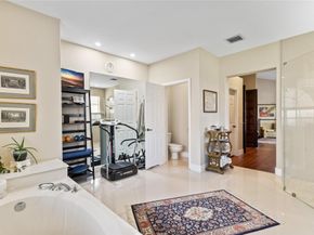 942 Windward Way, Weston FL 33327