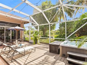 942 Windward Way, Weston FL 33327