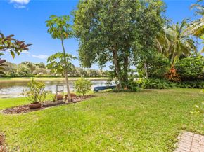 942 Windward Way, Weston FL 33327