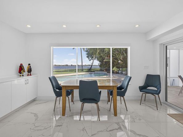 4 Woodbrook Circle, West Palm Beach FL 33401