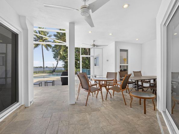 4 Woodbrook Circle, West Palm Beach FL 33401