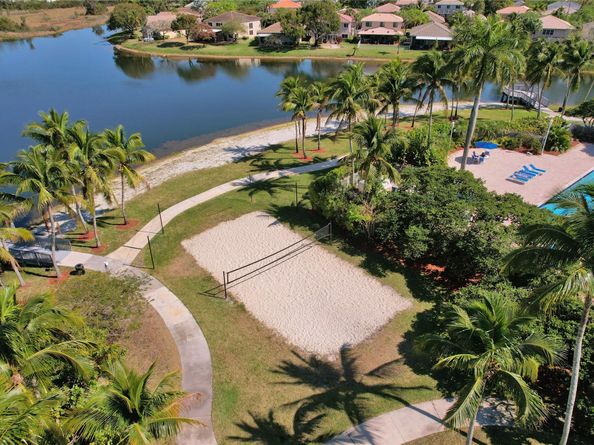 16757 NW 8th St, Pembroke Pines FL 33028