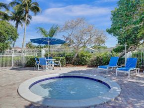 16757 NW 8th St, Pembroke Pines FL 33028
