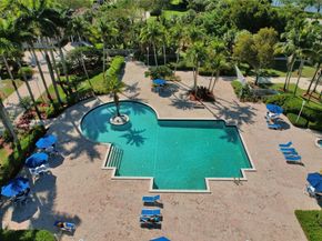 16757 NW 8th St, Pembroke Pines FL 33028