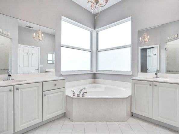 16757 NW 8th St, Pembroke Pines FL 33028