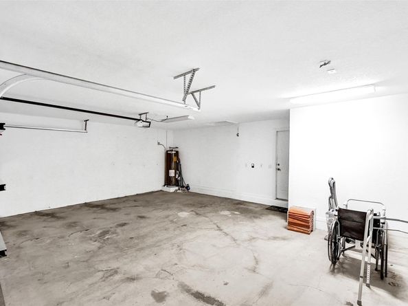 16757 NW 8th St, Pembroke Pines FL 33028