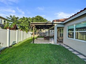 16757 NW 8th St, Pembroke Pines FL 33028
