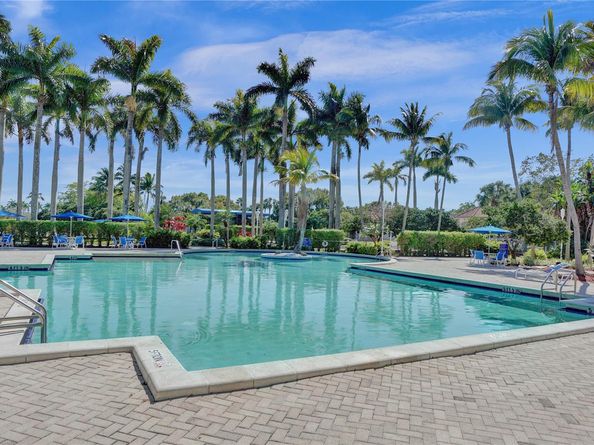 16757 NW 8th St, Pembroke Pines FL 33028