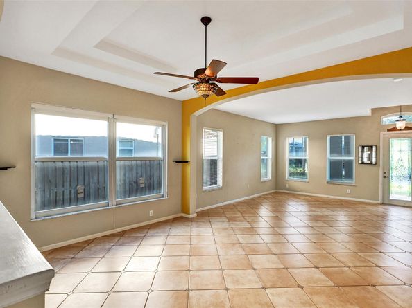 16757 NW 8th St, Pembroke Pines FL 33028