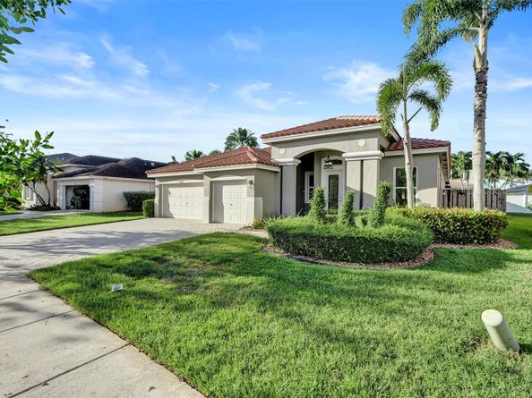 16757 NW 8th St, Pembroke Pines FL 33028