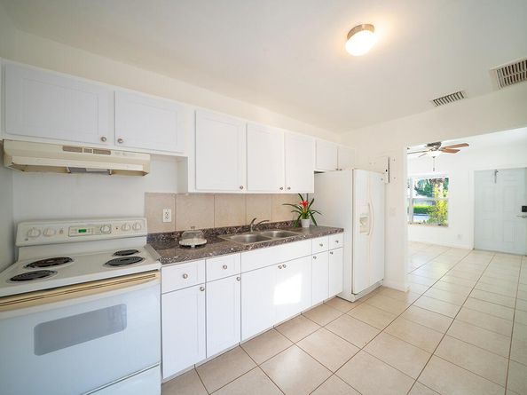 321 NW 51st Street, Oakland Park FL 33309