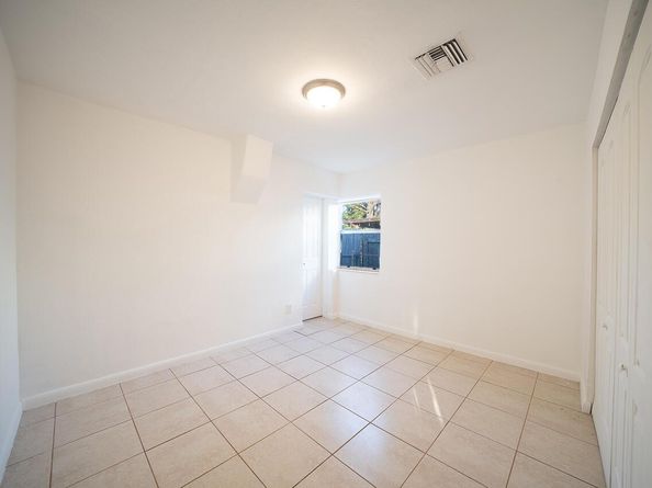 321 NW 51st Street, Oakland Park FL 33309